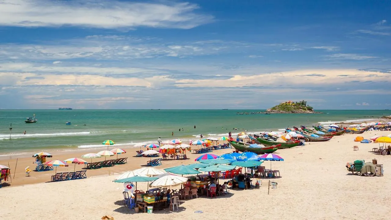 Villa Gold Day Bau Sen A Chau Co Ho Boi Vung Tau Vietnam